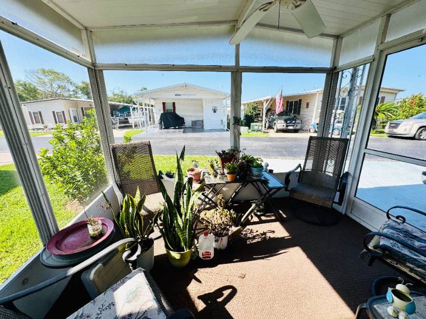 11 Henry Drive a Winter Haven, FL Mobile or Manufactured Home for Sale